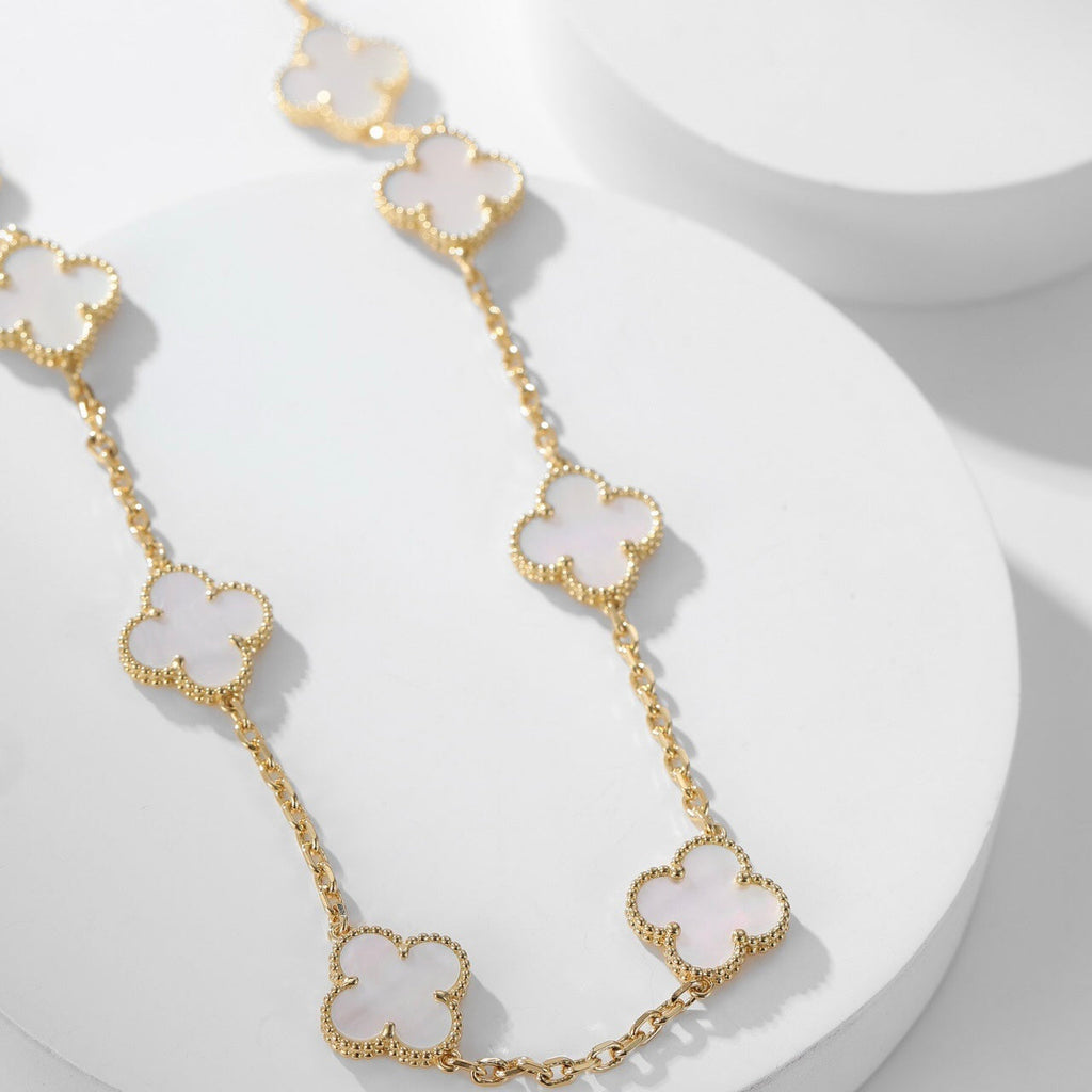 [MIRA]CLOVER 10 MOTIFS WHITE MOTHER OF PEARL NECKLACE