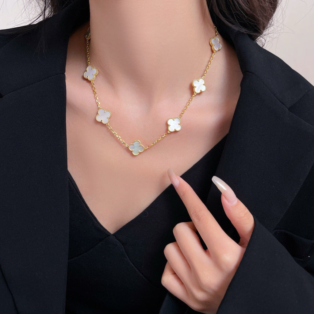 [MIRA]CLOVER 10 MOTIFS WHITE MOTHER OF PEARL NECKLACE