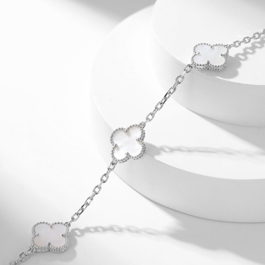 [MIRA]CLOVER 10 MOTIFS WHITE MOTHER OF PEARL NECKLACE