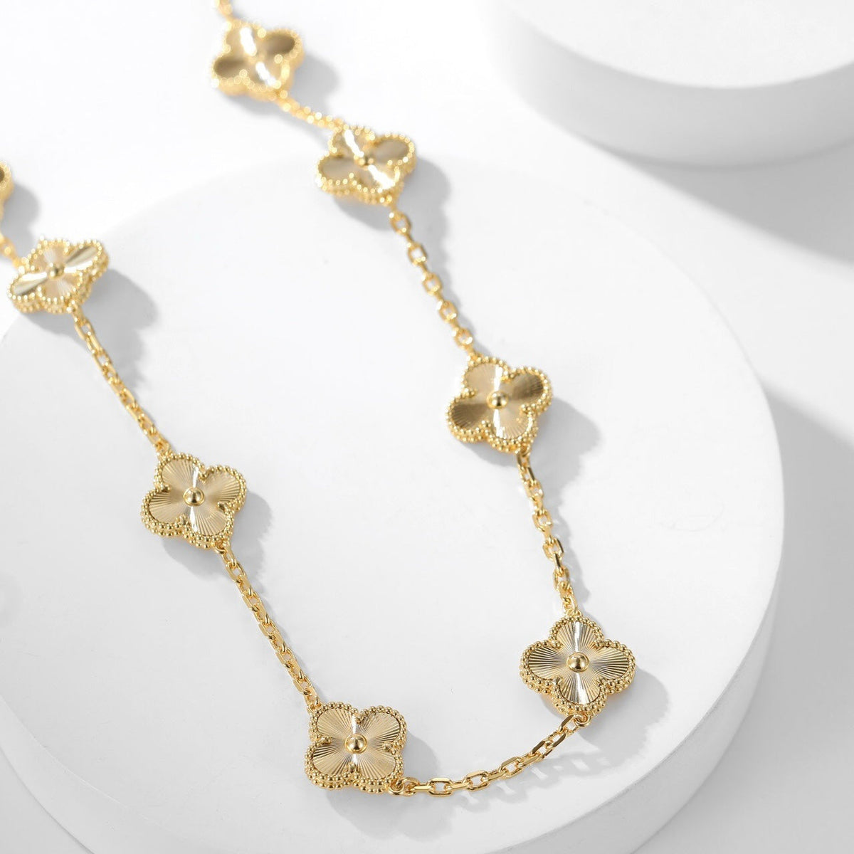 [MIRA]CLOVER 10 MOTIFS LASER NECKLACE