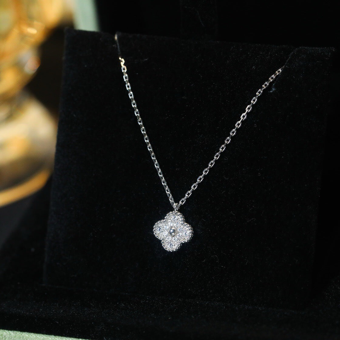 [MIRA]CLOVER MINI 9.5MM PENDANT DIAMOND NECKLACE