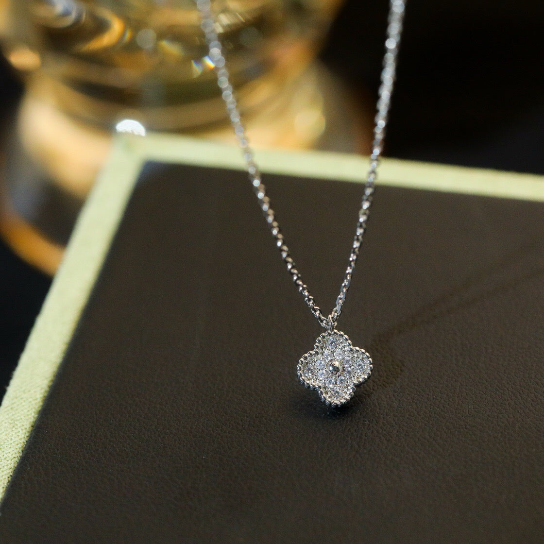 [MIRA]CLOVER MINI 9.5MM PENDANT DIAMOND NECKLACE