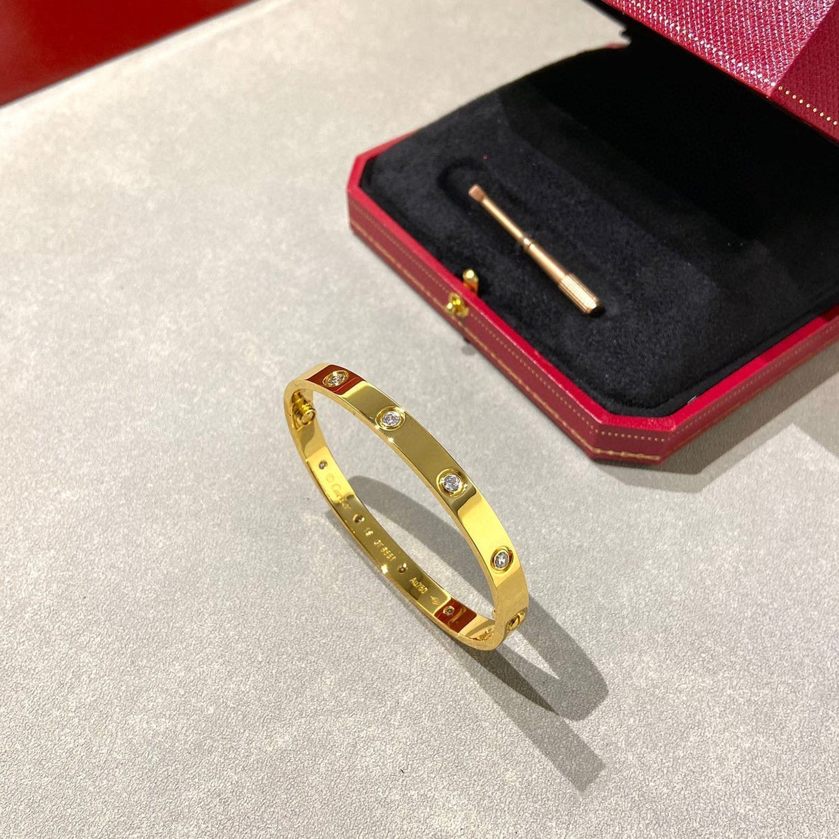 [MIRA]LOVE BRACELET 6.1MM 10 DIAMONDS