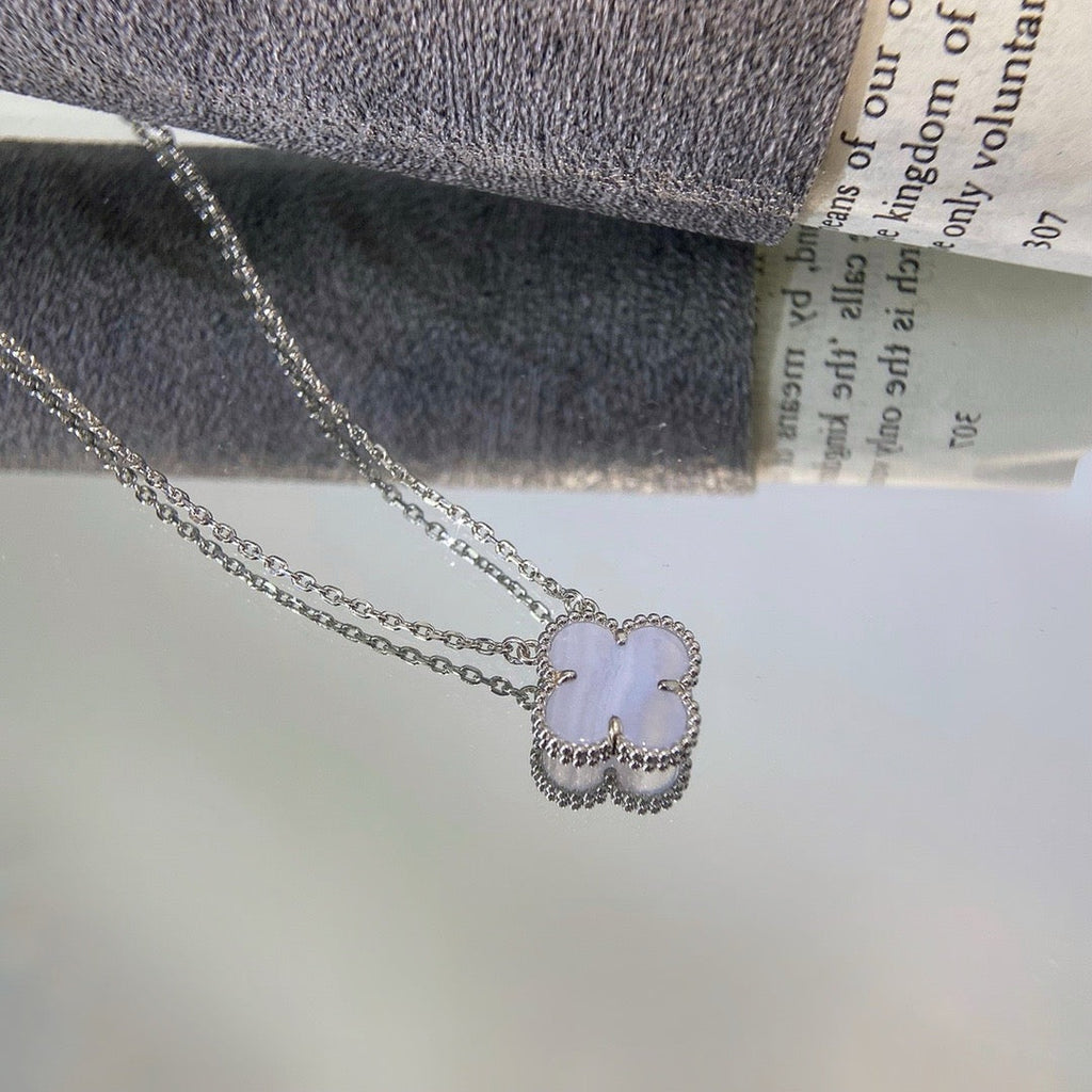 [MIRA]CLOVER 15MM BLUE CHALCEDONY NECKLACE SILVER