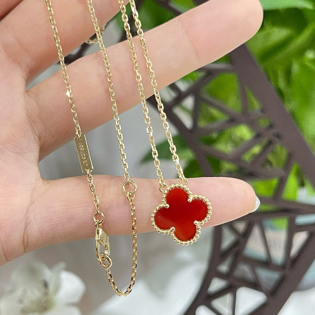 [MIRA]CLOVER 15MM CARNELIAN SINGLE FLOWER NECKLACE