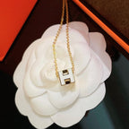 [MIRA]H WHITE SQUARE GOLD NECKLACE