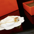 [MIRA]H WHITE SQUARE GOLD NECKLACE