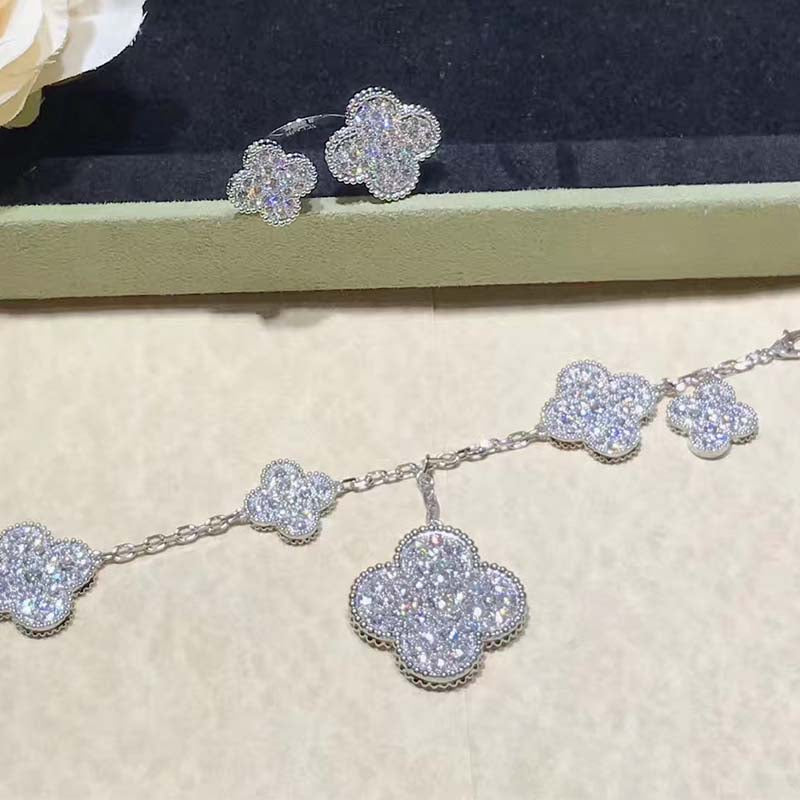 [MIRA]CLOVER 6 MOTIFS SILVER DIAMOND BRACELET