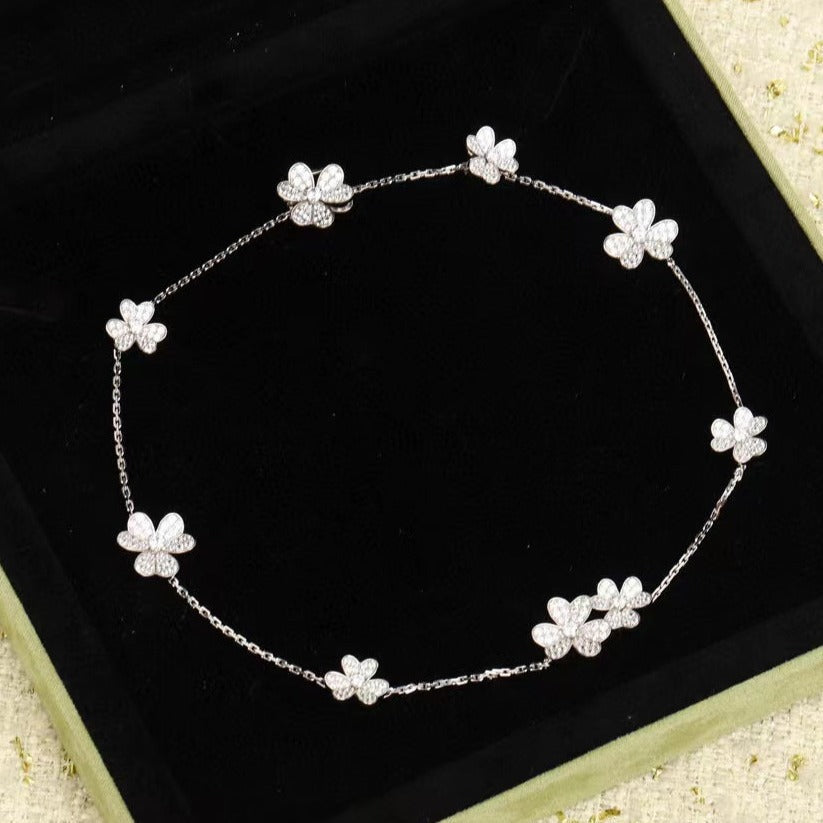 [MIRA]FRIVOLE SILVER 9 FLOWERS NECKLACE