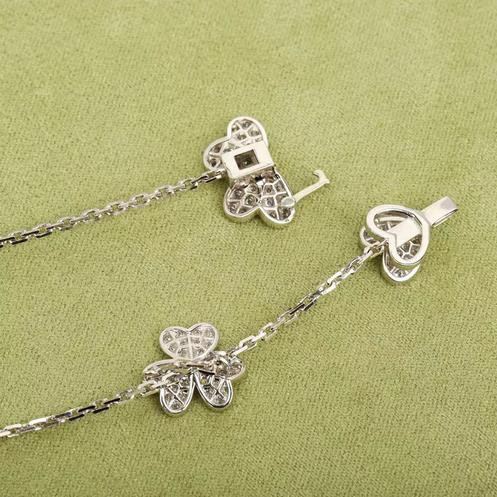 [MIRA]FRIVOLE SILVER 9 FLOWERS NECKLACE