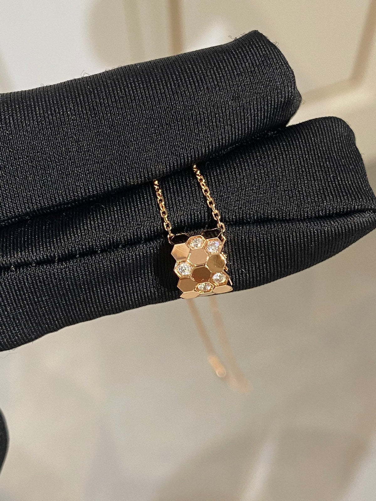 [MIRA]BEE LOVE DIAMOND NECKLACE