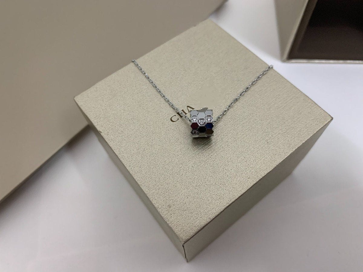 [MIRA]BEE LOVE DIAMOND NECKLACE
