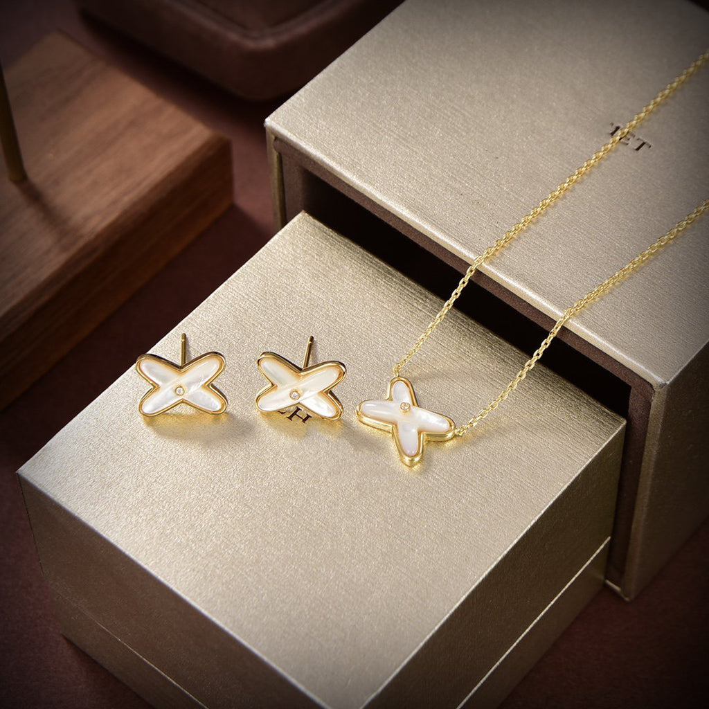 [MIRA]JEUX DE WHITE MOP GOLD DIAMOND EARRINGS