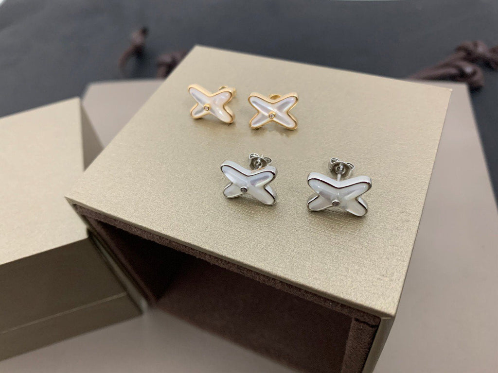 [MIRA]JEUX DE WHITE MOP SILVER DIAMOND EARRINGS