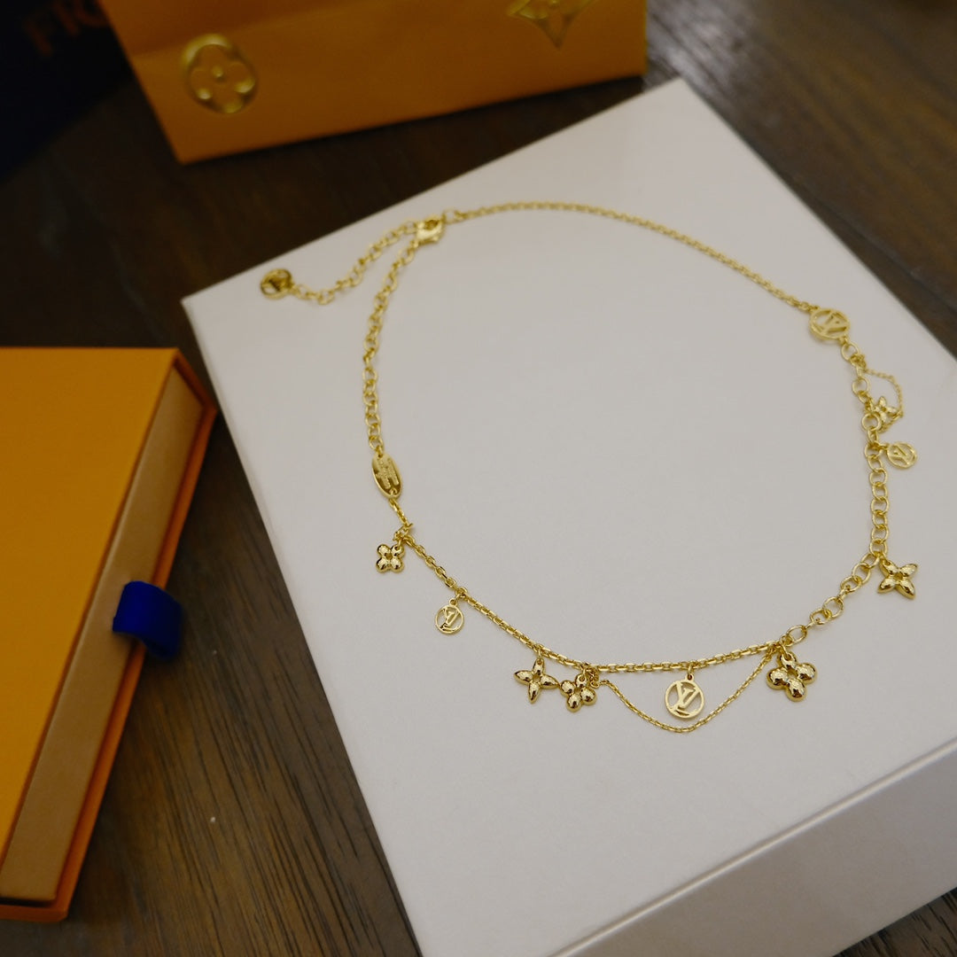 [MIRA]BLOOMING SUPPLE NECKLACE BRASS