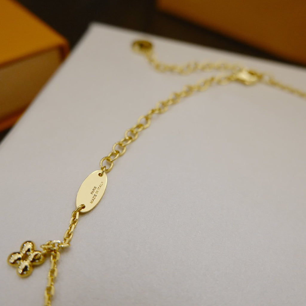 [MIRA]BLOOMING SUPPLE NECKLACE BRASS