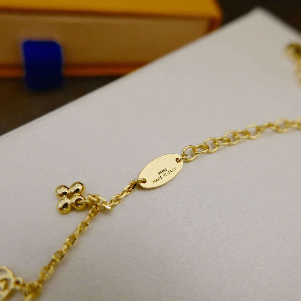 [MIRA]BLOOMING SUPPLE NECKLACE BRASS
