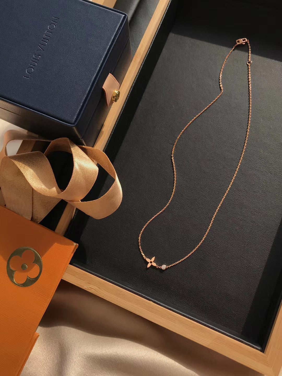 [MIRA]BLOSSOM PENDANT PINK GOLD AND DIAMOND