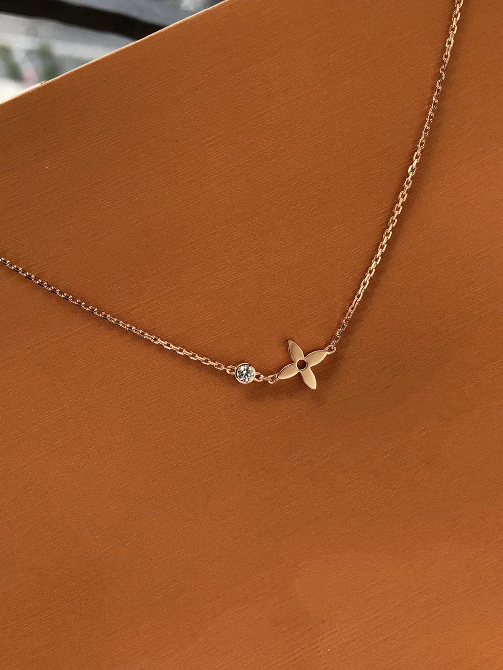 [MIRA]BLOSSOM PENDANT PINK GOLD AND DIAMOND