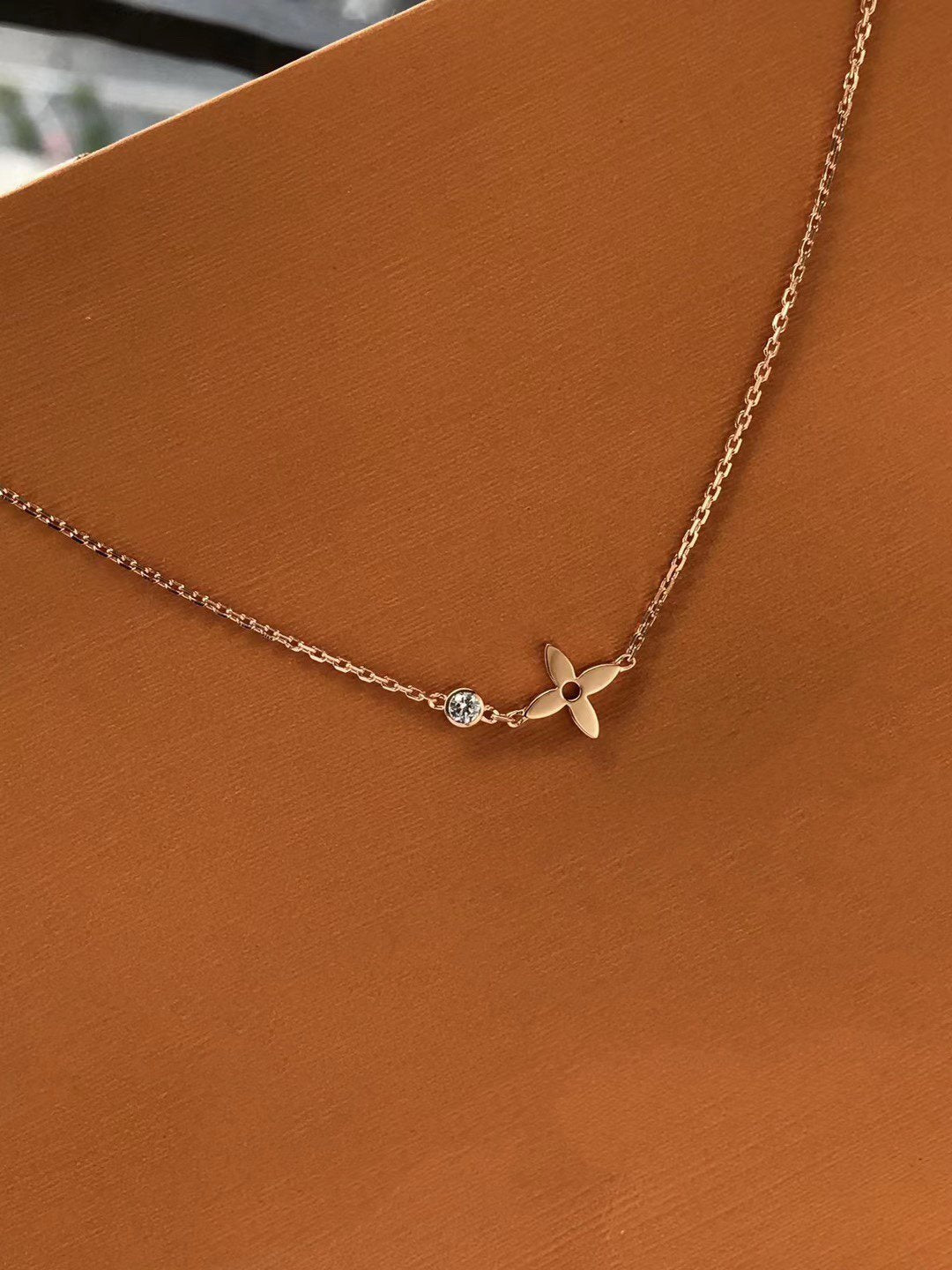 [MIRA]BLOSSOM PENDANT PINK GOLD AND DIAMOND