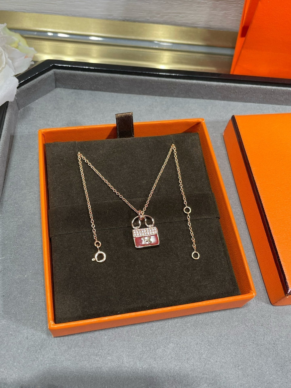 [MIRA]H CIRCE MOISSANITE PENDANT NECKLACE GOLD
