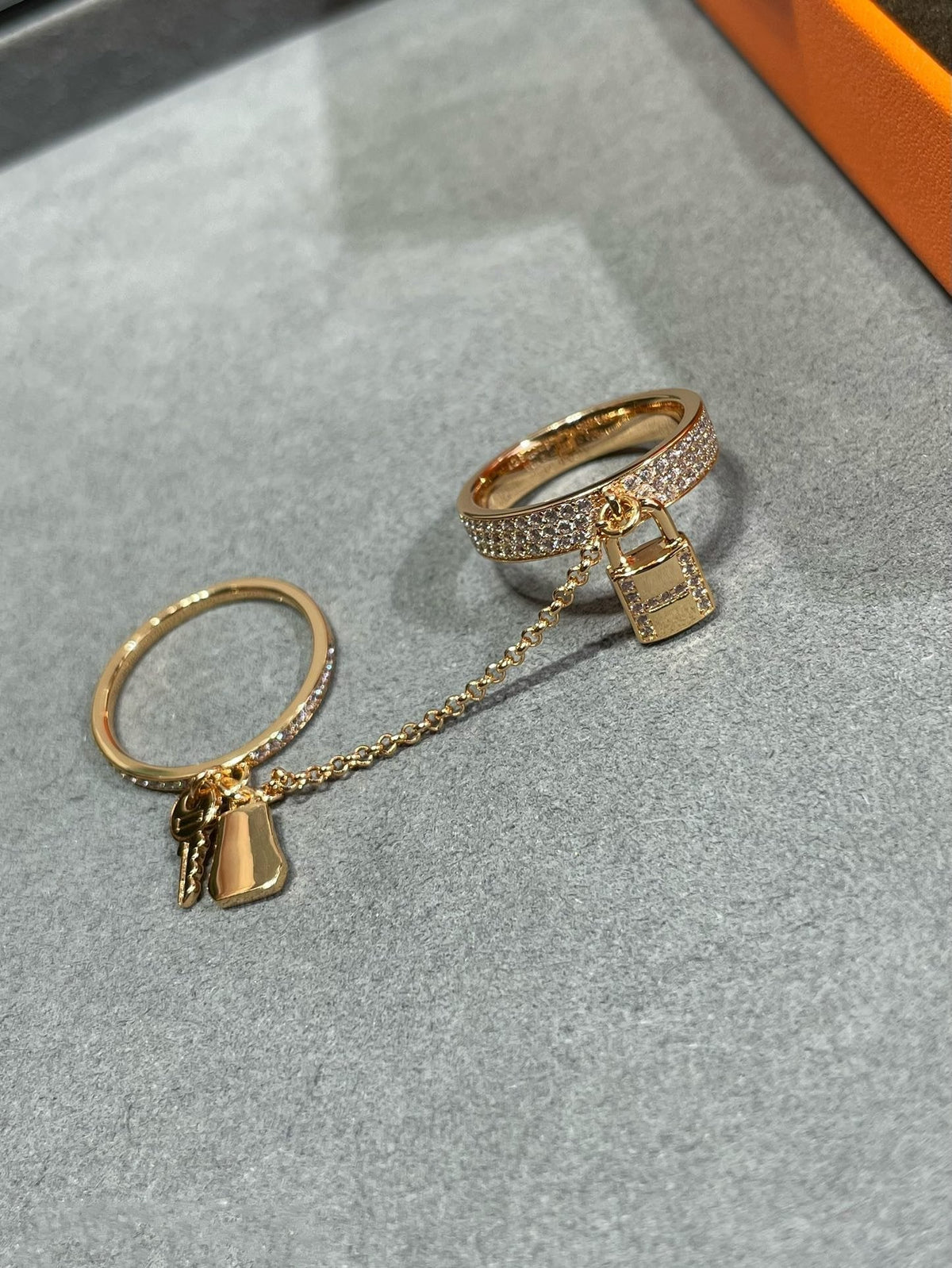 [MIRA]HM KELLY CLOCHETTE DOUBLE RING IN  WITH DIAMONDS