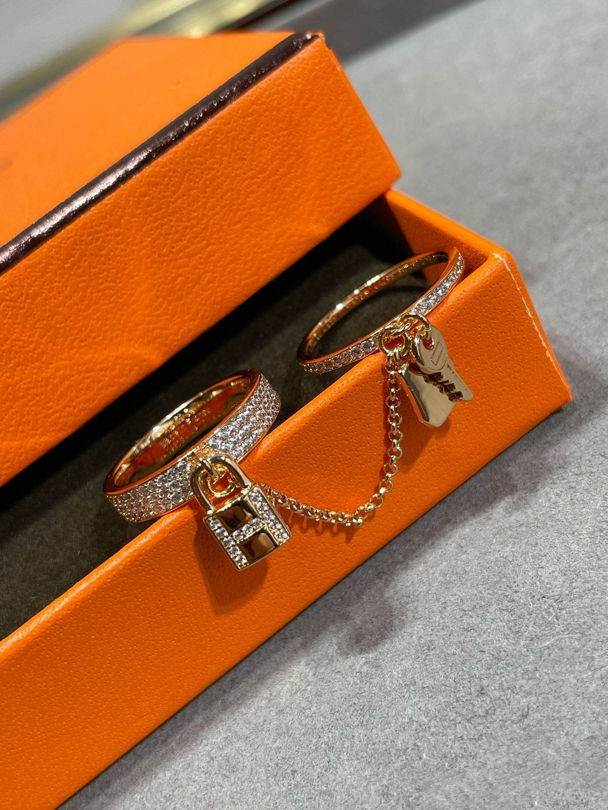 [MIRA]HM KELLY CLOCHETTE DOUBLE RING IN  WITH DIAMONDS