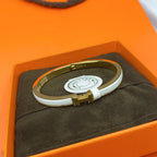 [MIRA]CLASSIC HM CLIC WHITE 8MM ENAMEL BRACELET