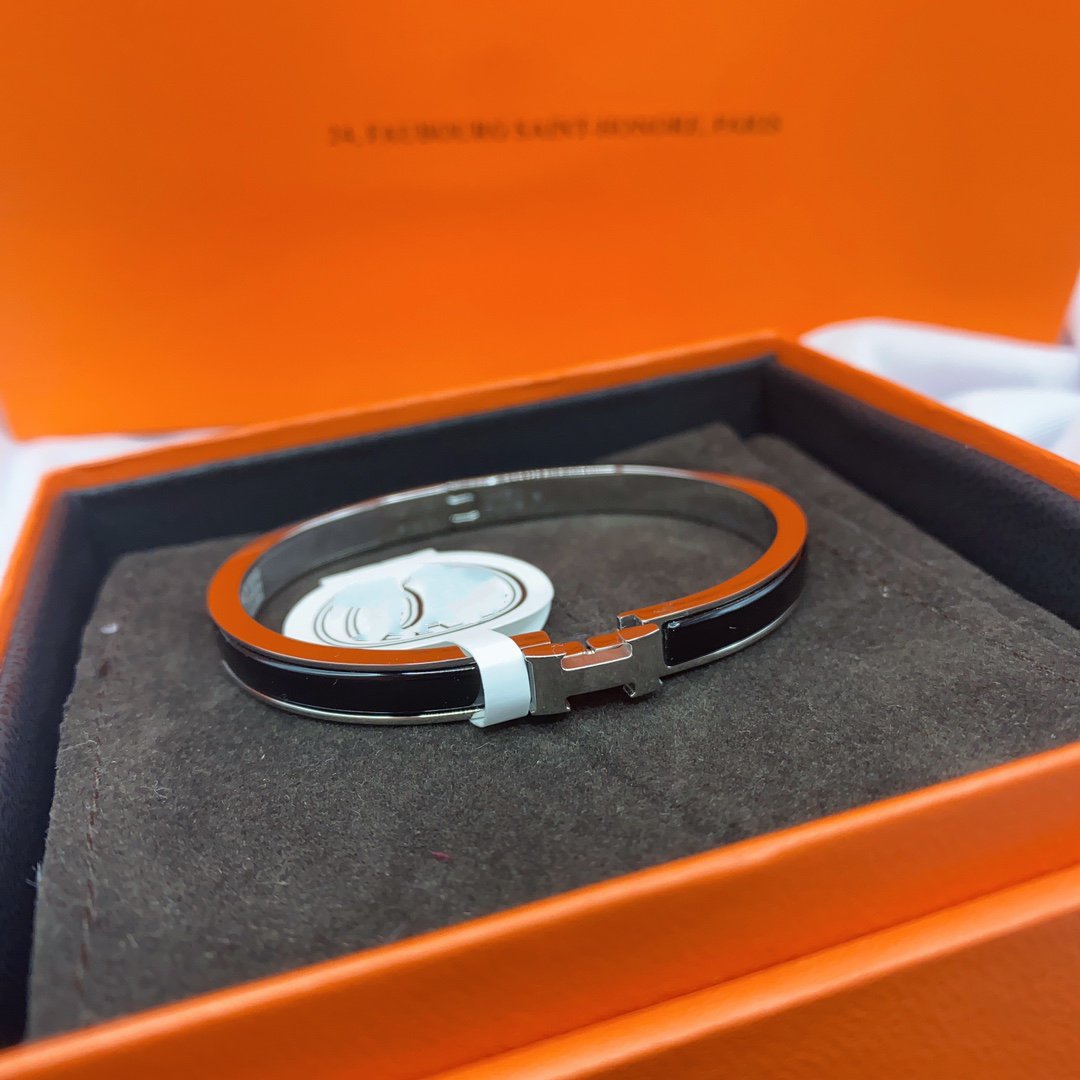[MIRA]CLASSIC HM CLIC BLACK 8MM ENAMEL BRACELET