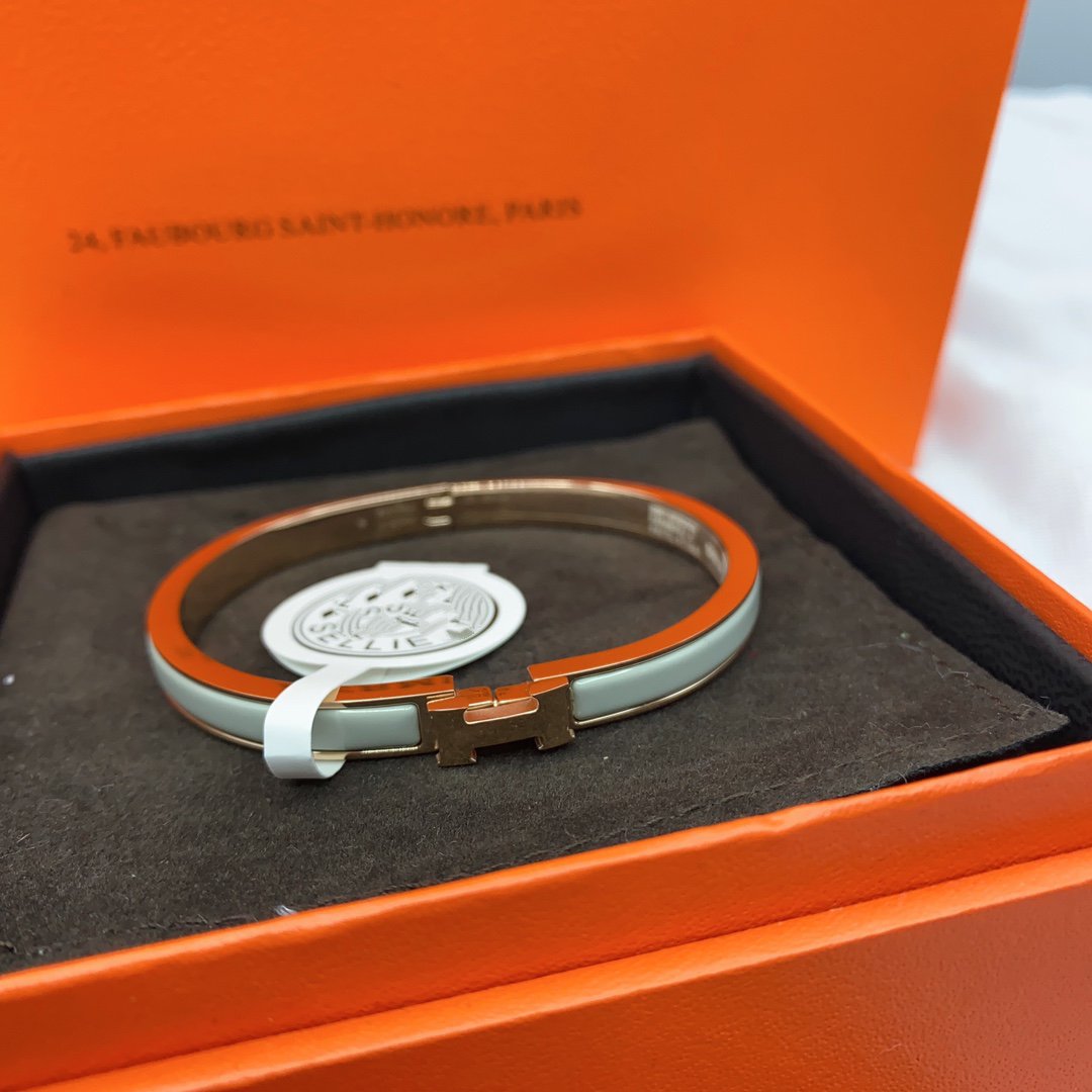 [MIRA]CLASSIC HM CLIC GREEN 8MM ENAMEL BRACELET