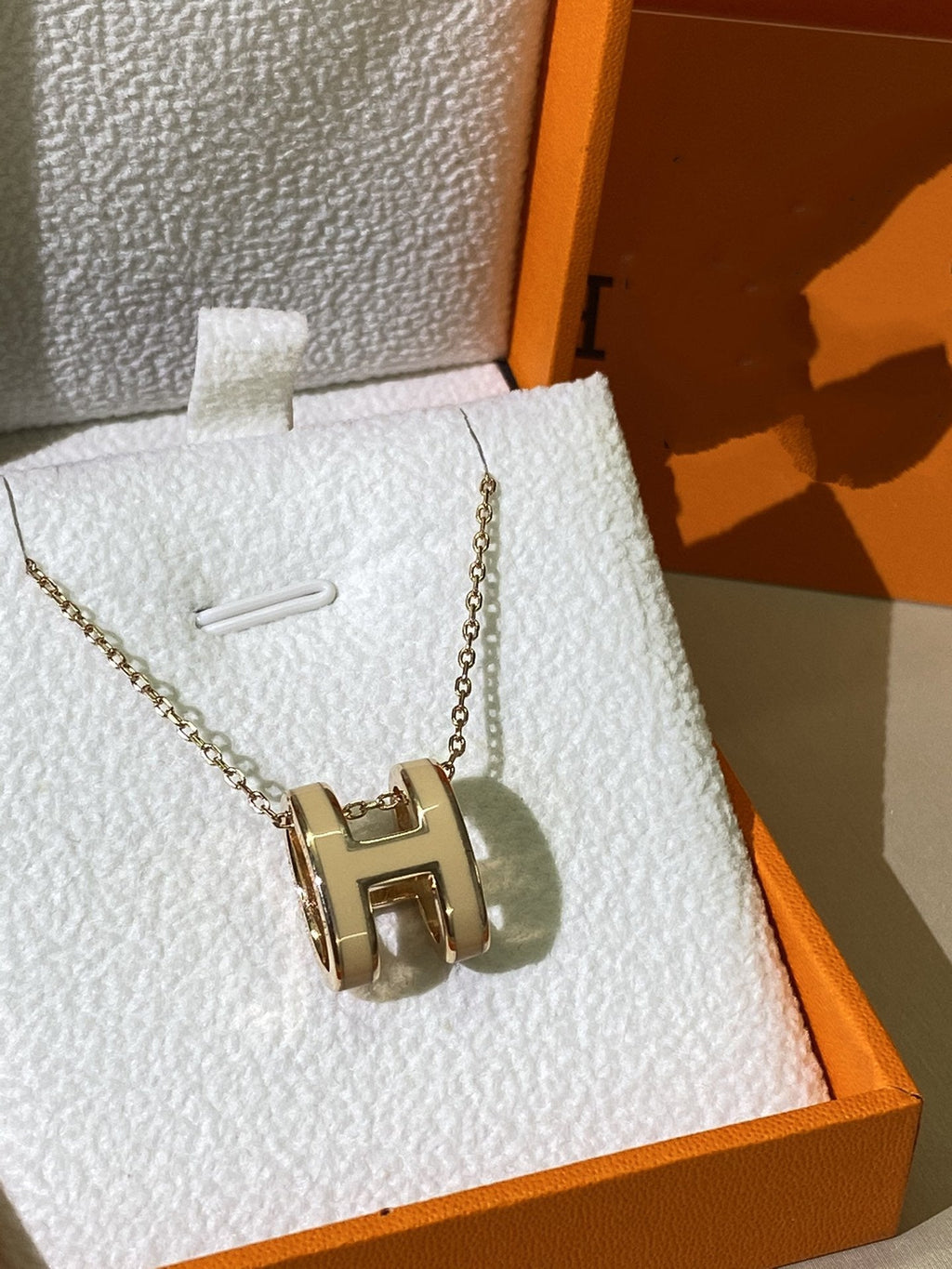 [MIRA]HM CLIC YELLOW ENAMEL GOLD NECKLACE