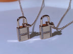 [MIRA]HM ADVANCED NICHE LOCK HEAD NECKLACE DIAMONDS