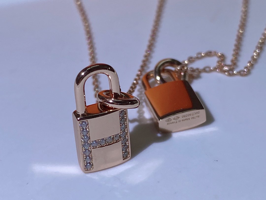 [MIRA]HM ADVANCED NICHE LOCK HEAD NECKLACE DIAMONDS
