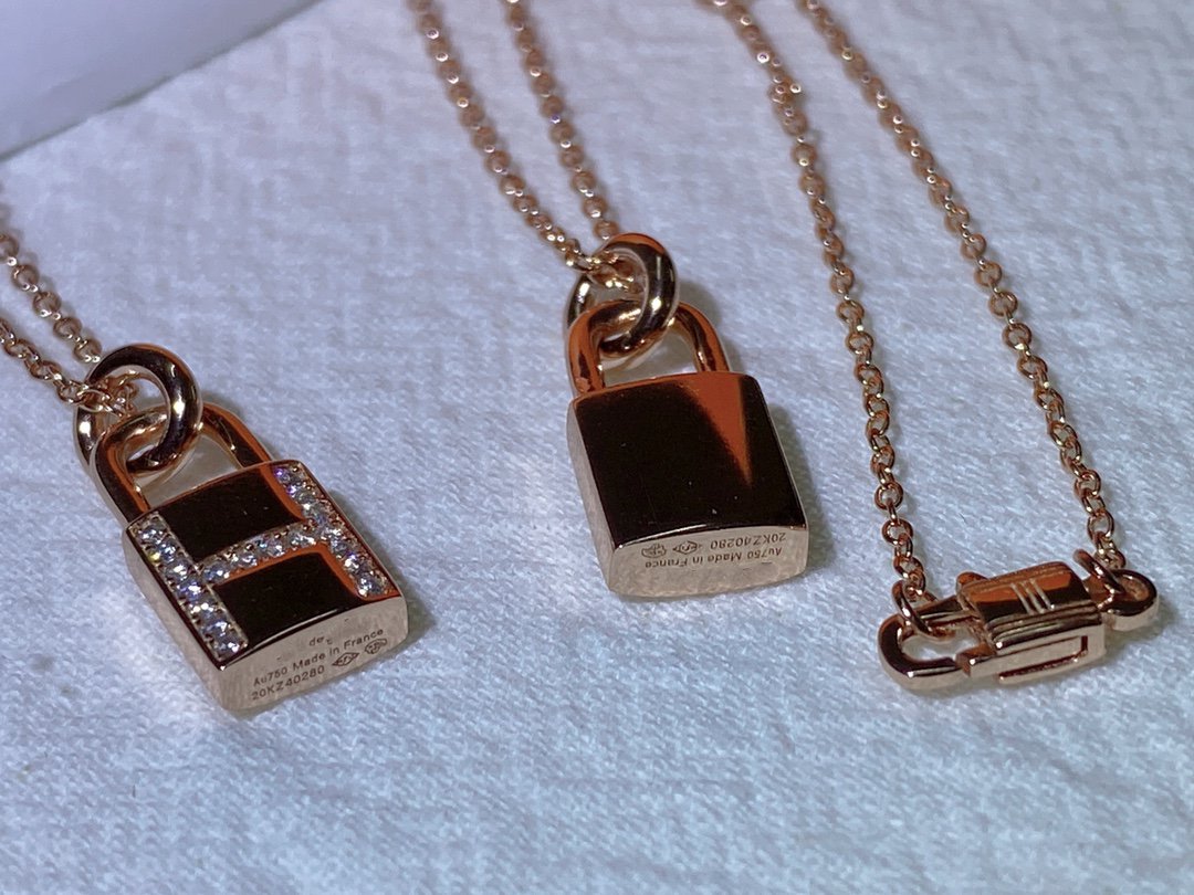 [MIRA]HM ADVANCED NICHE LOCK HEAD NECKLACE DIAMONDS