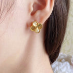 [MIRA]CLOVER MEDIUM STUD EARRINGS