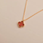 [MIRA]CLOVER MINI 9.5MM WHITE CARNELIANS NECKLACE
