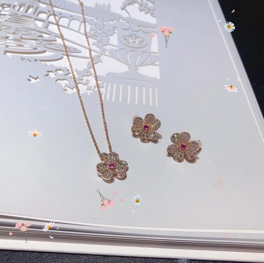 [MIRA]FRIVOLE ROSE GOLD FLOWER DIAMOND NECKLACE
