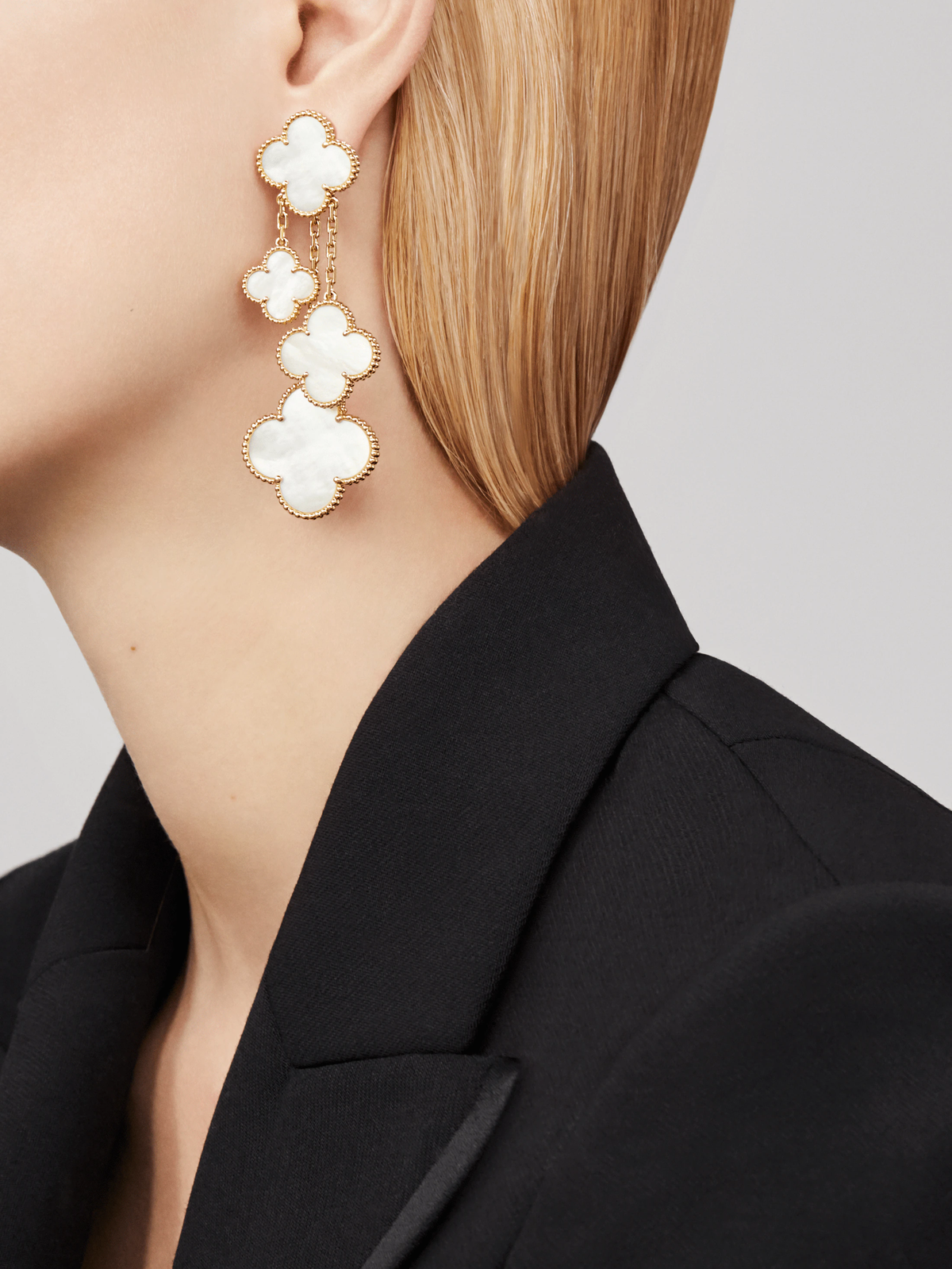 [MIRA]CLOVER EARRINGS WHITE MOP 4 MOTIFS GOLD