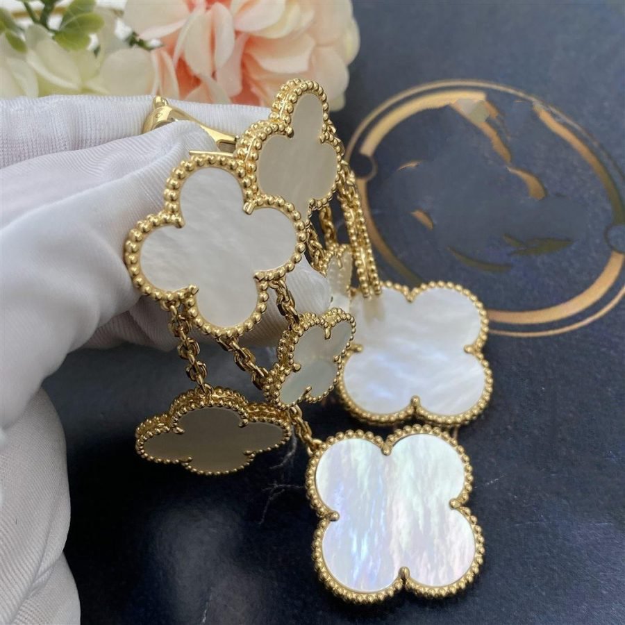 [MIRA]CLOVER EARRINGS WHITE MOP 4 MOTIFS GOLD