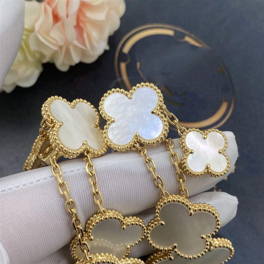 [MIRA]CLOVER EARRINGS WHITE MOP 4 MOTIFS GOLD