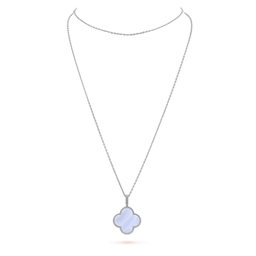 [MIRA]CLOVER SILVER CHALCEDONY BIG CLOVER NECKLACE
