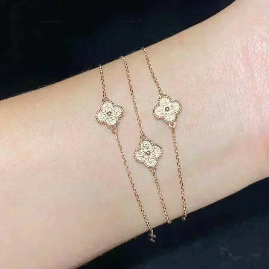 [MIRA]CLOVER SINGLE FLOWER BRACELET