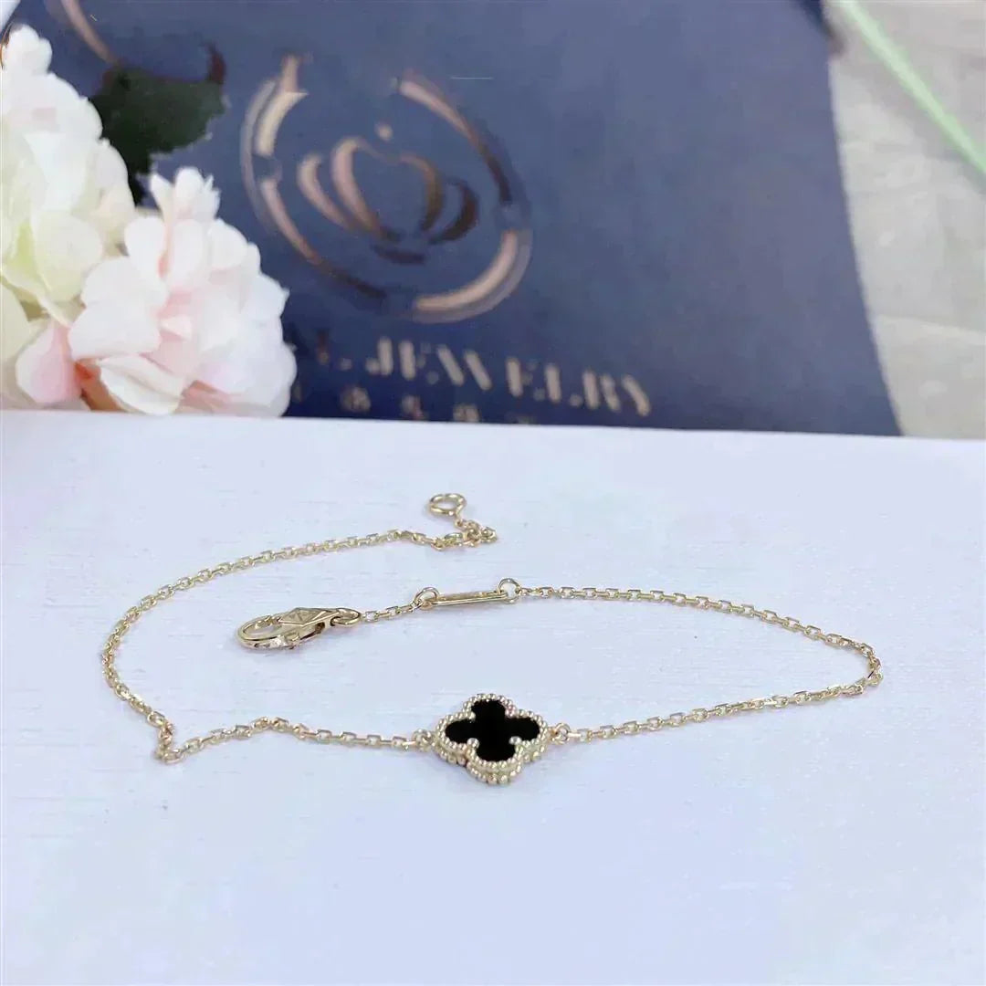 [MIRA]CLOVER ONYX SINGLE FLOWER BRACELET