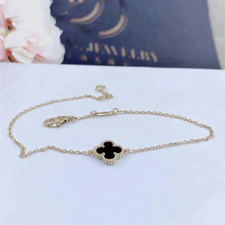 [MIRA]CLOVER ONYX SINGLE FLOWER BRACELET