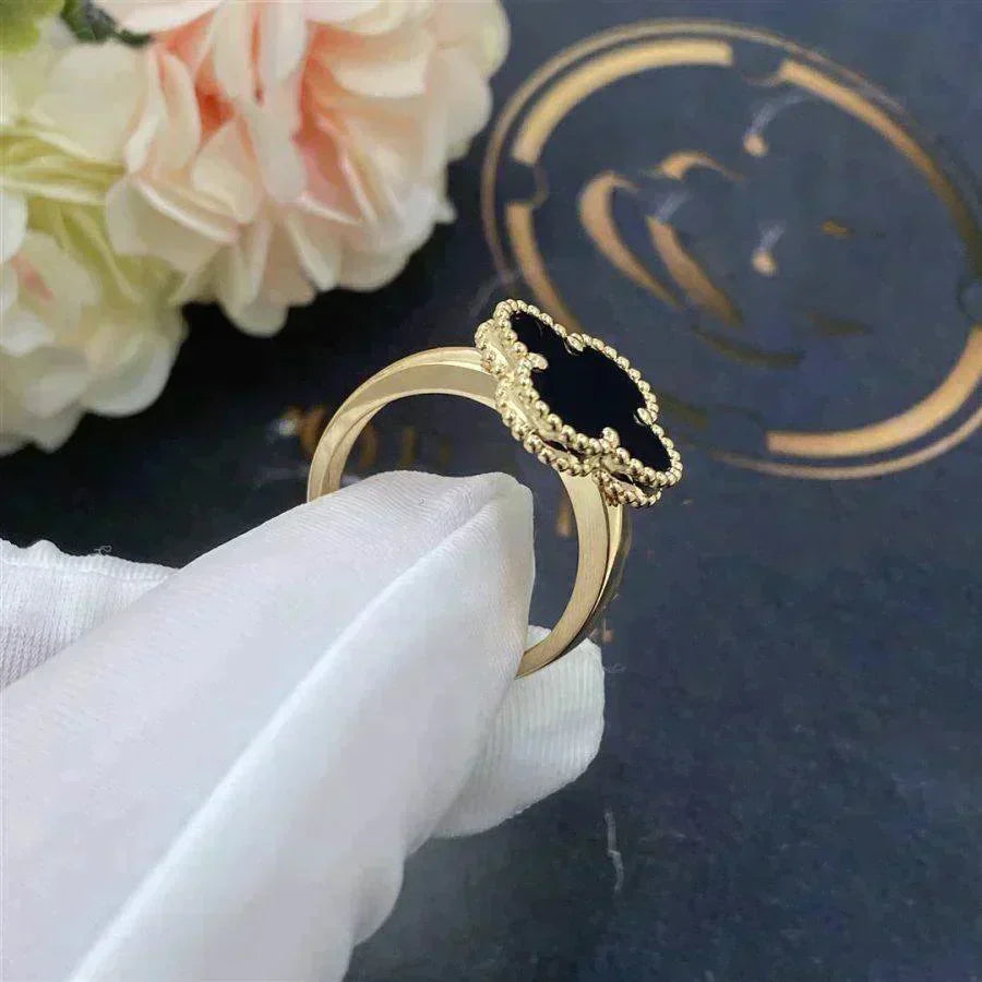 [MIRA]CLOVER ONYX RING