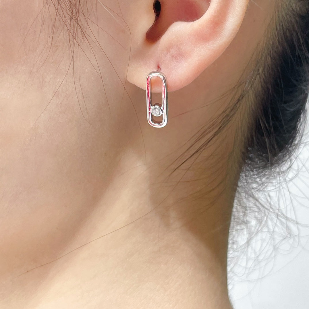 [MIRA]MOVE UNO SMALL 1 DIAMOND EARRINGS