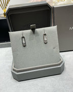 [MIRA]MOVE UNO SMALL 1 DIAMOND EARRINGS