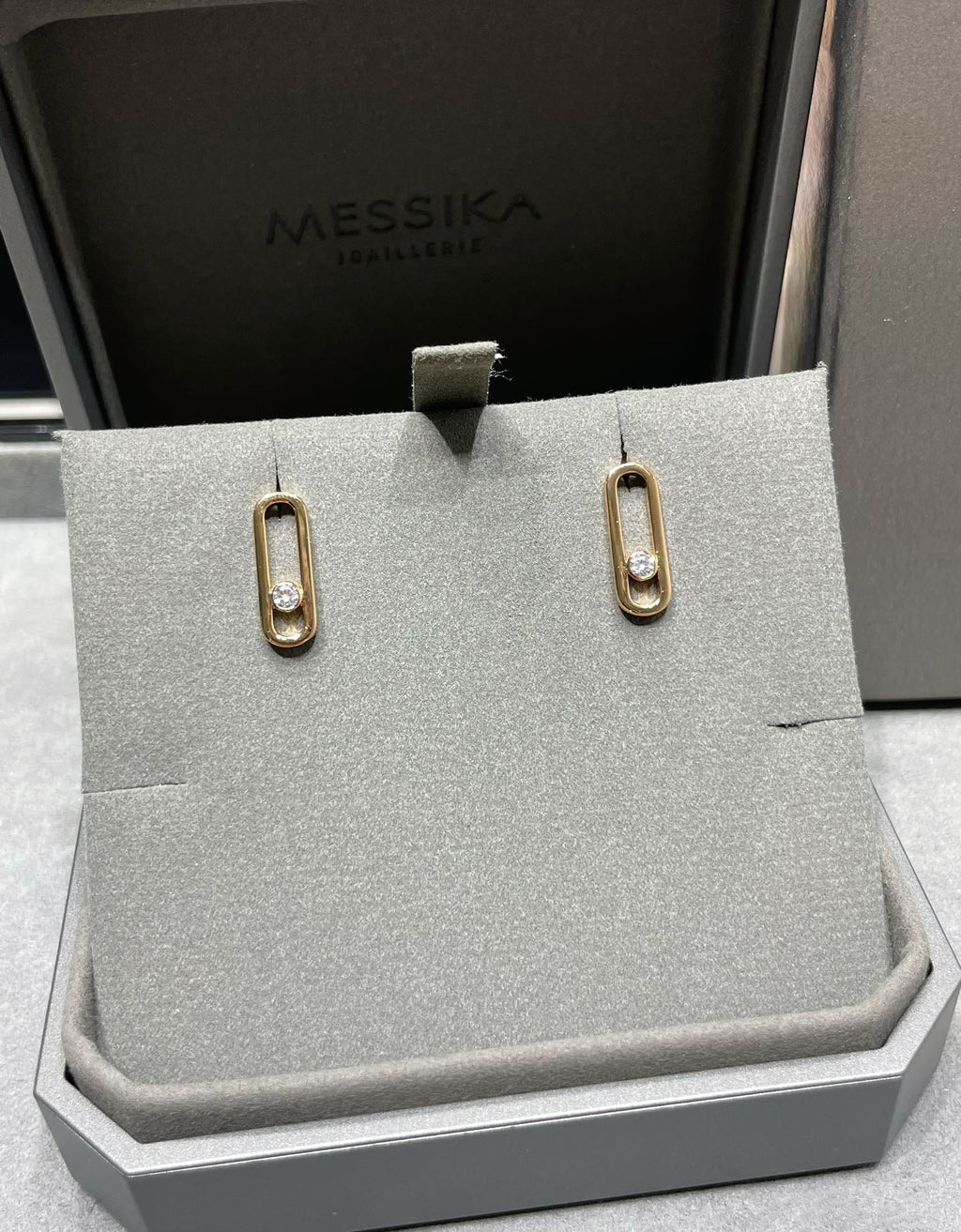 [MIRA]MOVE UNO SMALL 1 DIAMOND EARRINGS