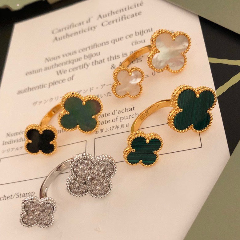 [MIRA]CLOVER BETWEEN THE FINGER RING