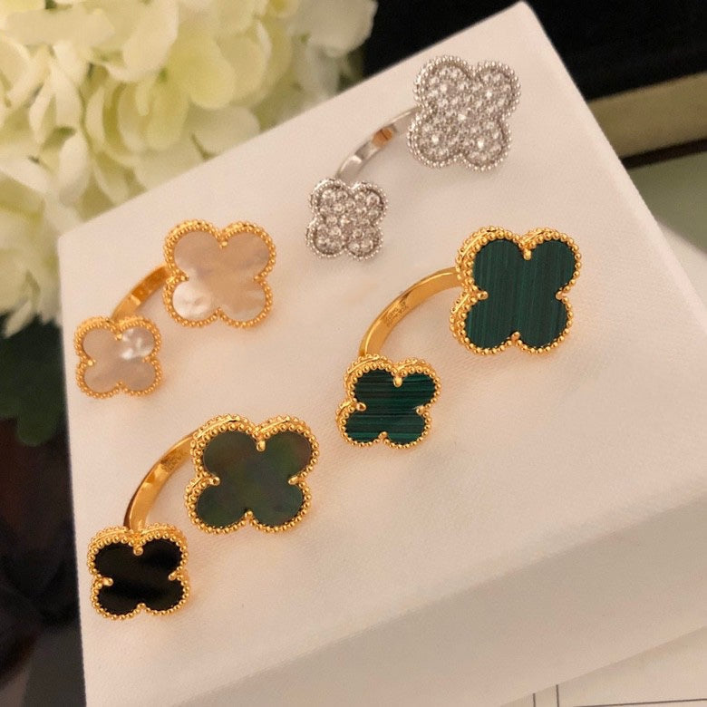 [MIRA]CLOVER BETWEEN THE FINGER RING